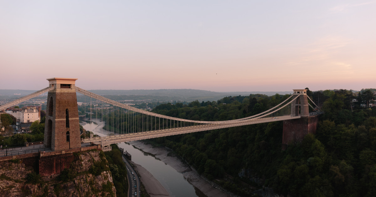 Cheap flights from Bordeaux to Bristol, England from €83! Flytrippers