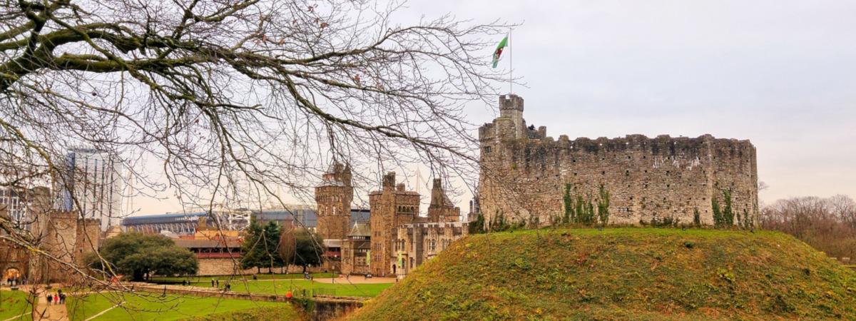 Roundtrip flight Toronto - Cardiff for $642