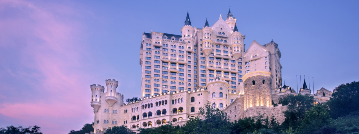 Roundtrip flight Detroit - Dalian for $990
