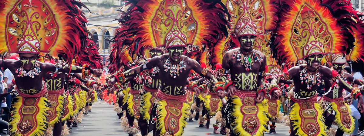 Roundtrip flight Vancouver - Iloilo for $840