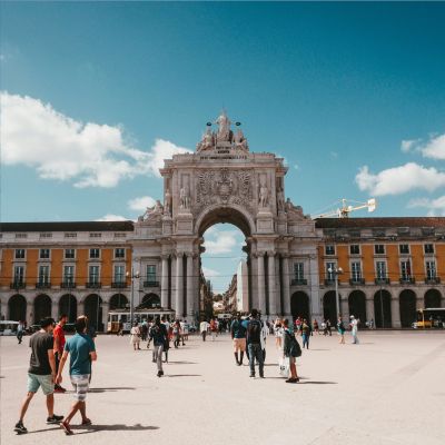 Montreal to Lisbon flights