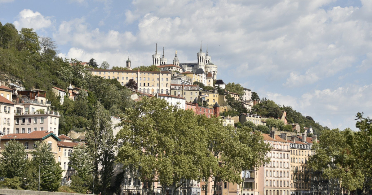 Cheap flights from Dallas to Lyon, France from 583! Flytrippers