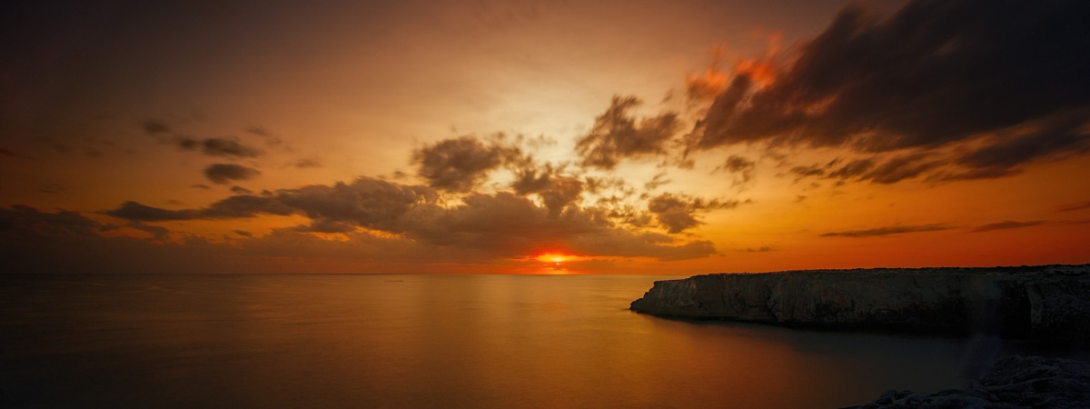 Roundtrip flight Paris - Menorca for €38