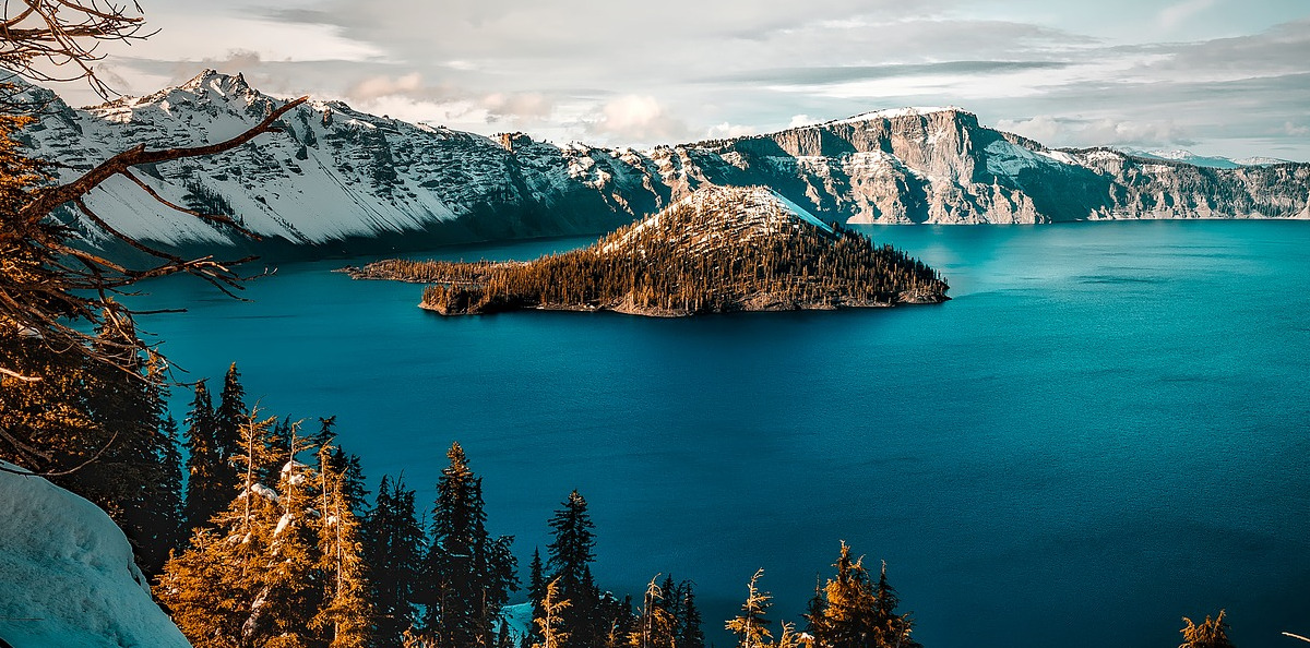 Roundtrip flight Cincinnati - Medford for $246