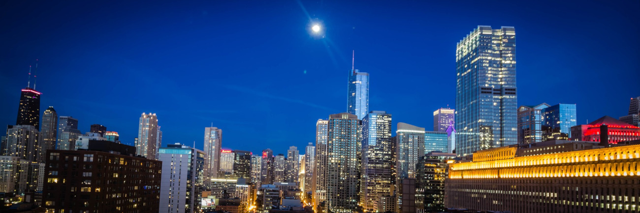 Roundtrip flight Manchester - Chicago for $74