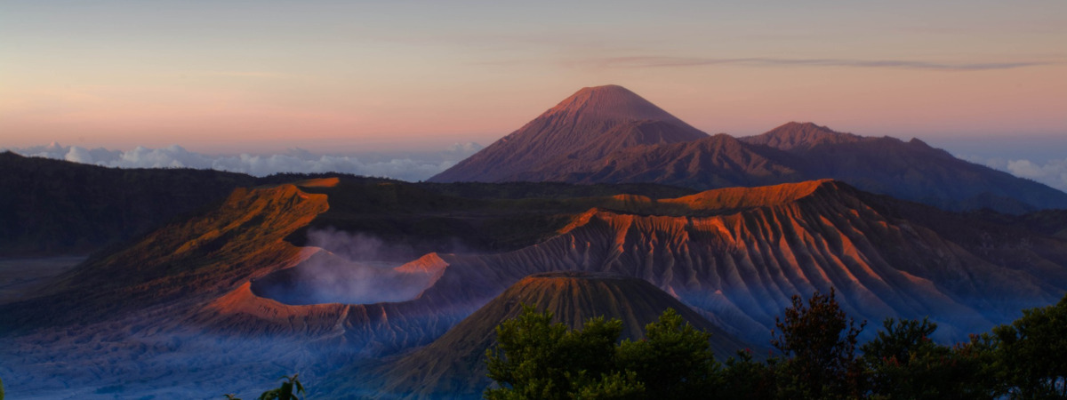 Roundtrip flight Montreal - Surabaya for $1296