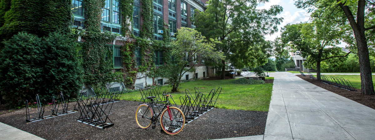 Roundtrip flight Philadelphia - Syracuse for $142