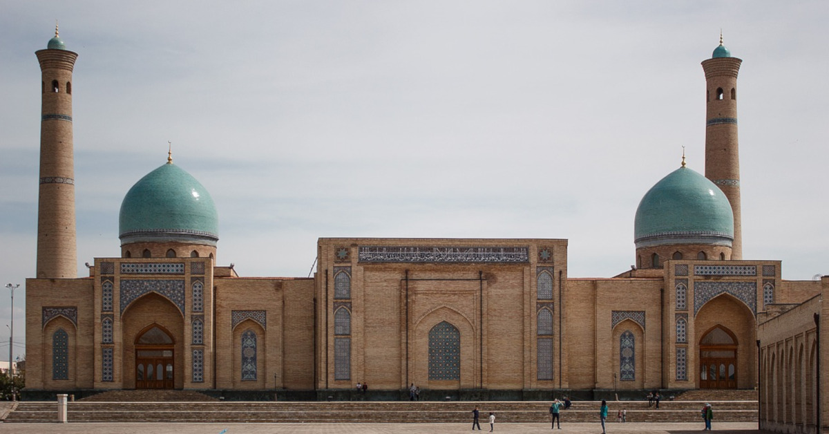 Roundtrip flight Toronto - Tashkent for $1136