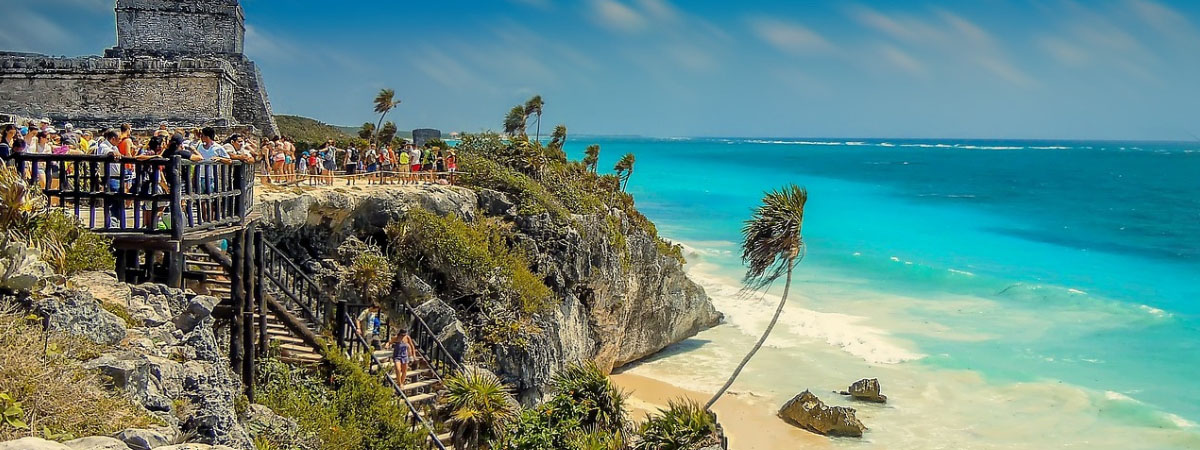 Roundtrip flight Vancouver - Tulum for $373