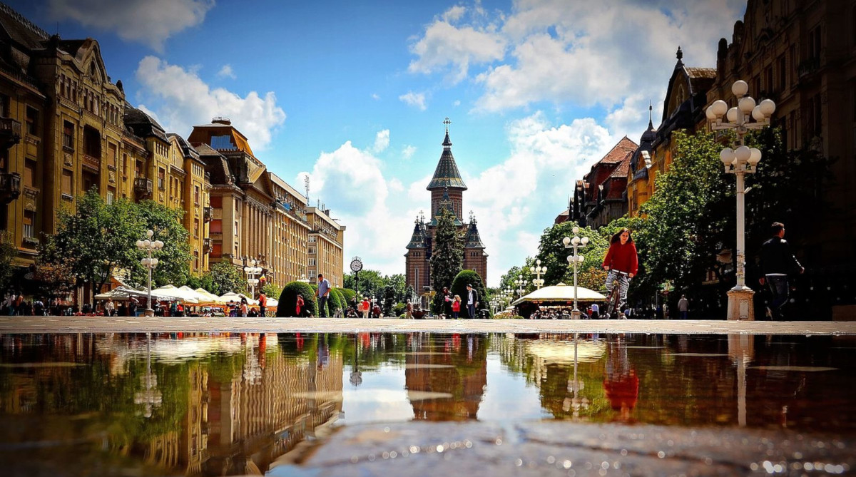 Roundtrip flight Montreal - Timisoara for $730