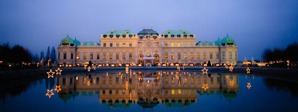 Roundtrip flight Vancouver - Vienna for $784