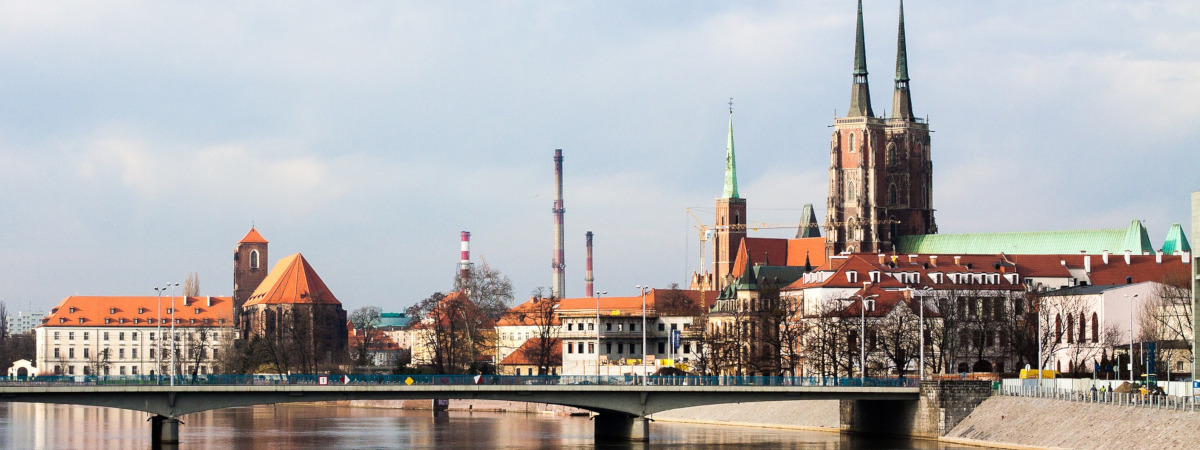 Roundtrip flight Montreal - Wrocław for $744