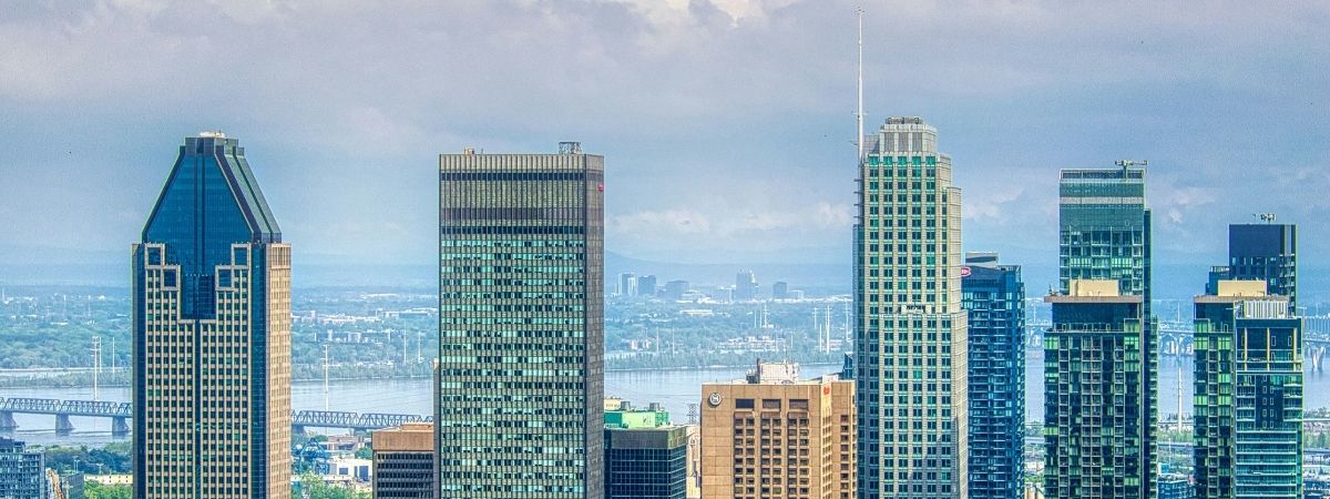 Roundtrip flight Toronto - Montreal for $135