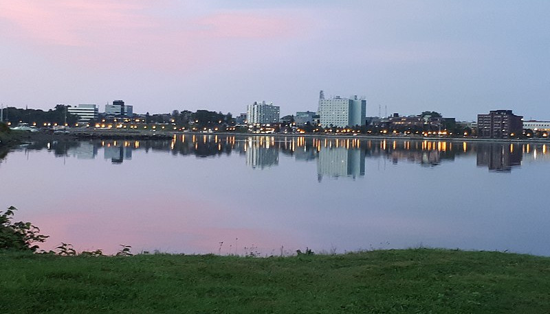 Roundtrip flight Winnipeg - Sydney for $298