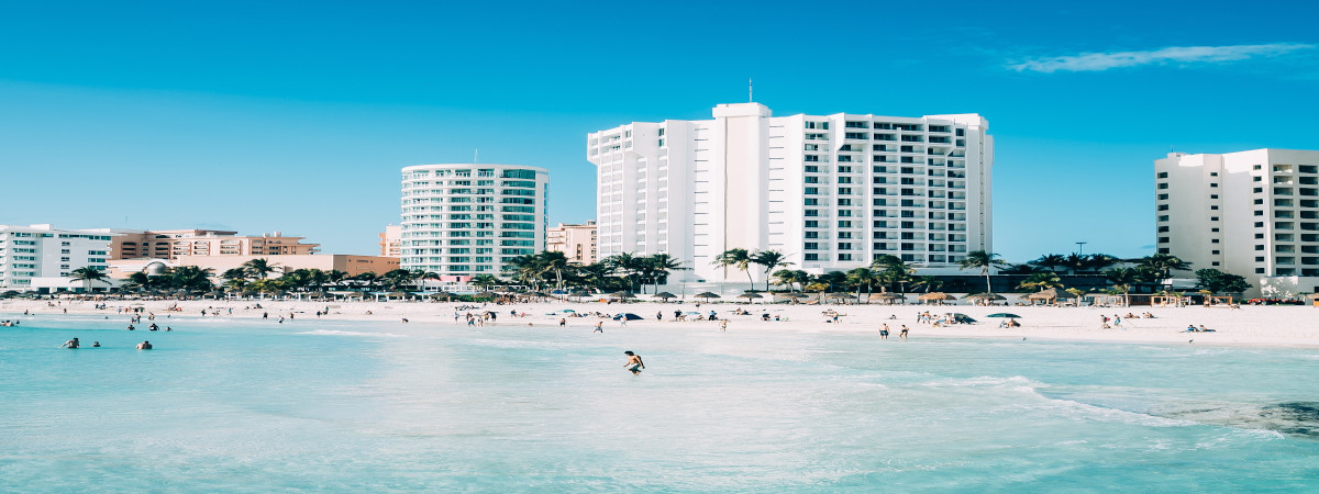 Roundtrip flight Vancouver - Manzanillo for $463