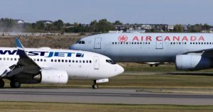 Read more about the article Un pilote de WestJet paye de la pizza aux passagers… d’Air Canada!