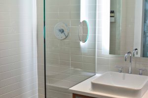 Read more about the article A Hotel Bathroom Hack For Your Toothbrush