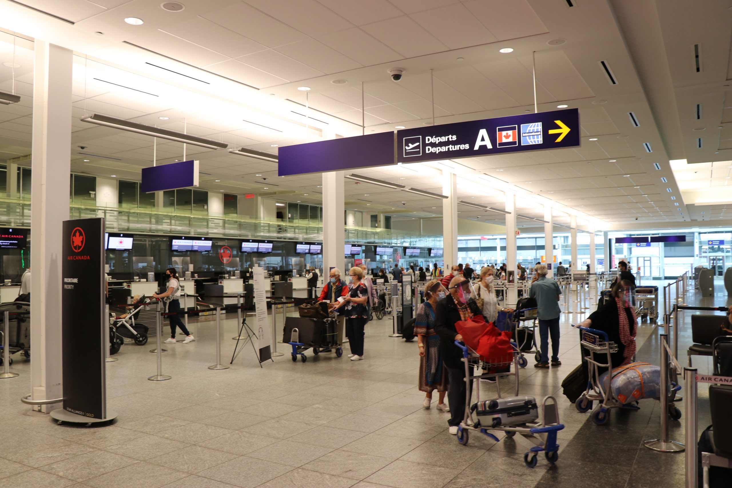 You are currently viewing Here’s What It’s Like In Canadian Airports During The Pandemic