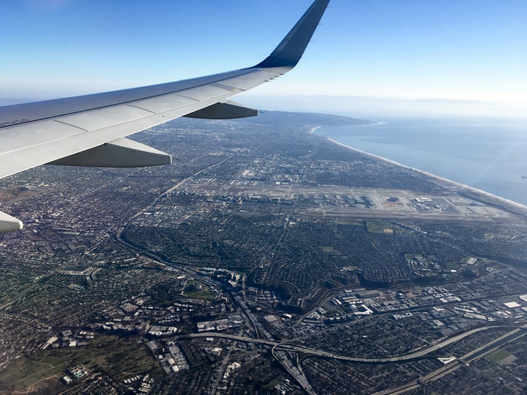 Airline Pilots Spot "A Guy In A Jetpack" Near Their Planes During Their