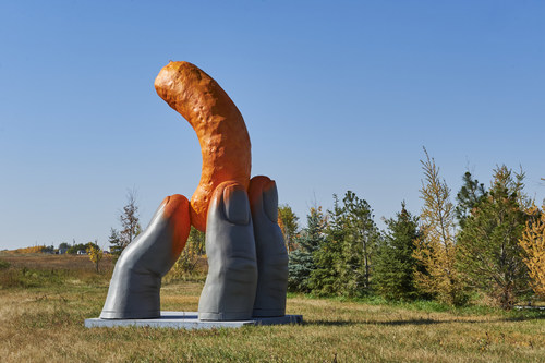 You are currently viewing Une statue de Cheetos géant fait fureur… et c’est ici au Canada!