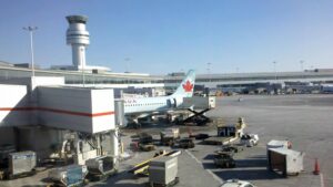 Read more about the article List of airport fees for each airport in Canada (also called airport taxes)