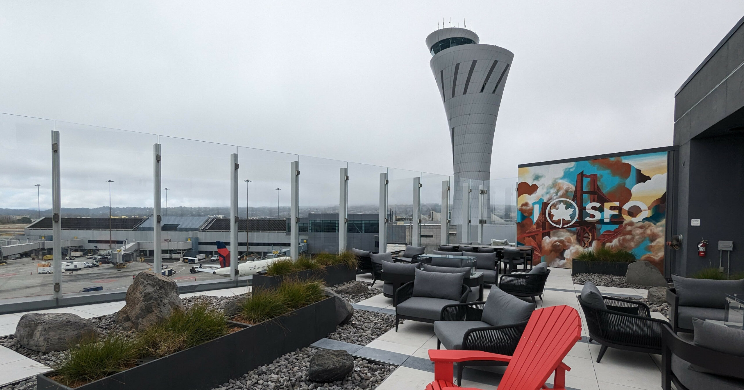 Read more about the article First look: Air Canada Maple Leaf Lounge San Francisco (SFO)