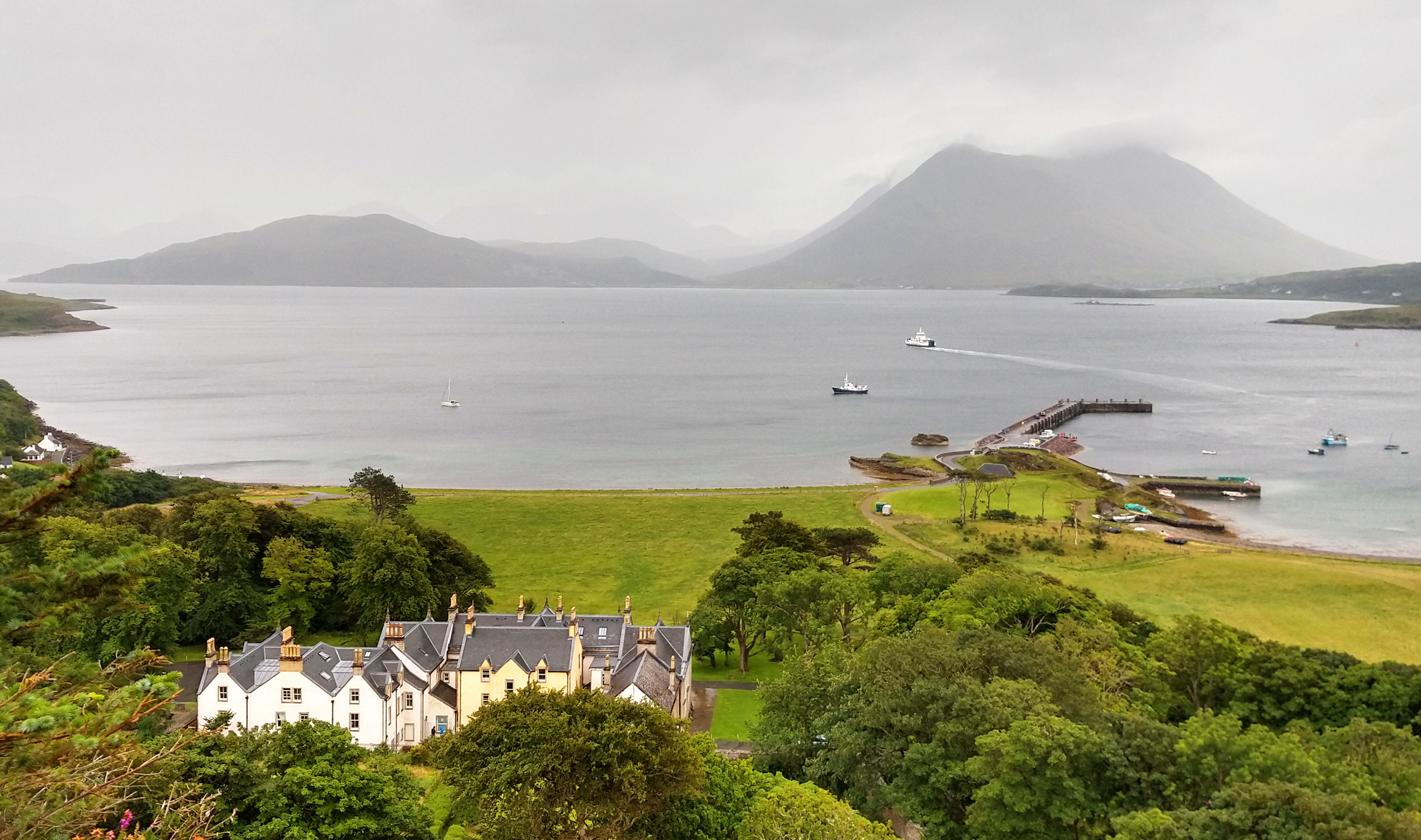 You are currently viewing 25+ pictures of my visit to the Isle of Raasay in Scotland (United Kingdom)