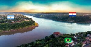 Read more about the article This landmark in South America allows you to see 3 countries at the same time