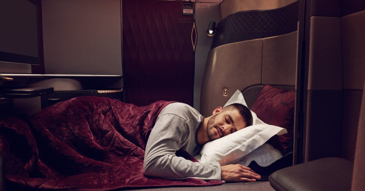 You are currently viewing How to fly in business class for less than in economy class