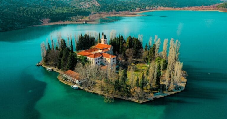 Read more about the article Review de la Carte Visa Infinite TD Classe ultime Voyages: Une des meilleures offres jamais vues au Canada