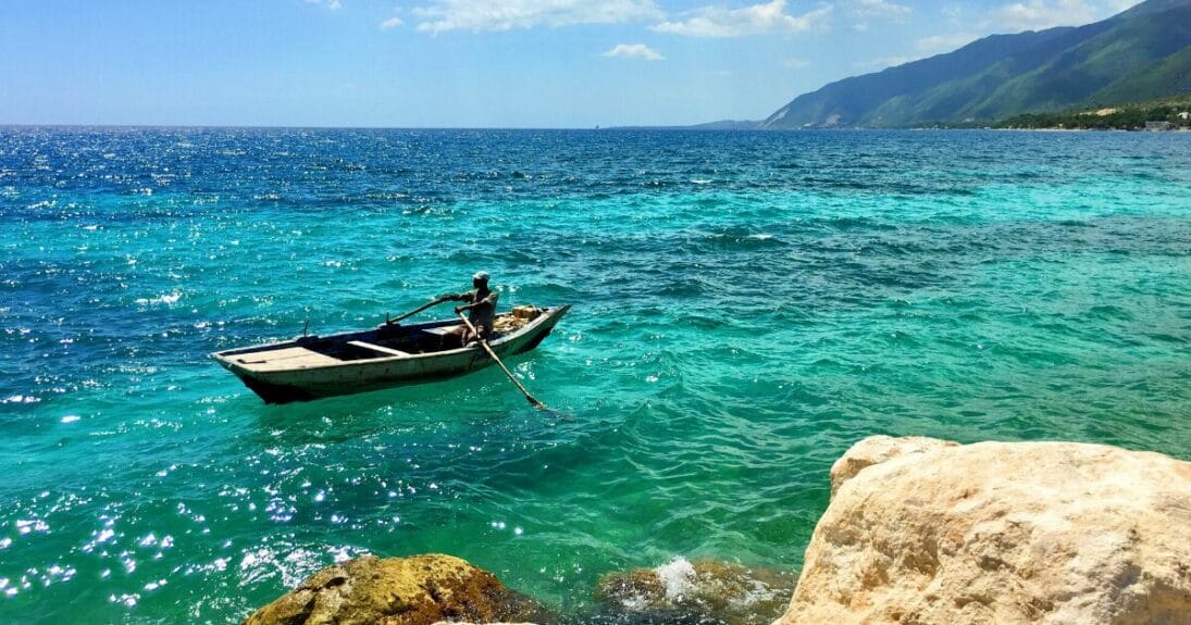 Top 10 best airlines in the world in 2025 - Flytrippers